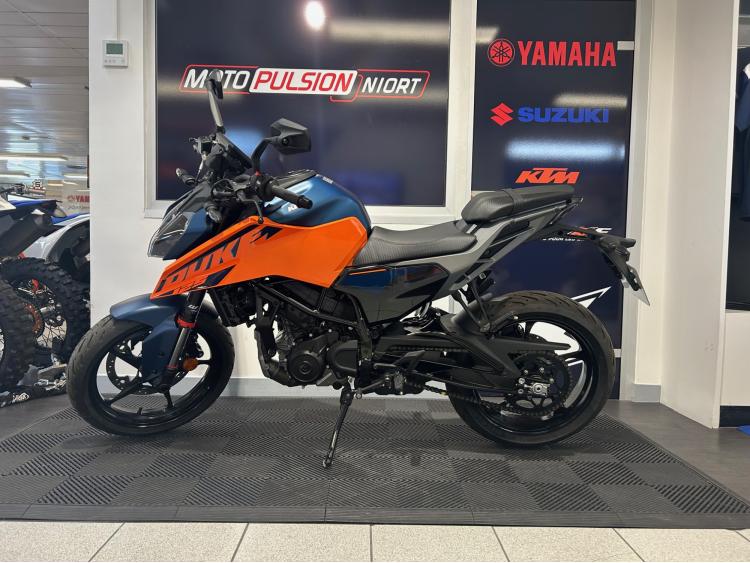 KTM 125 DUKE | 200KMS | 79€/MOIS