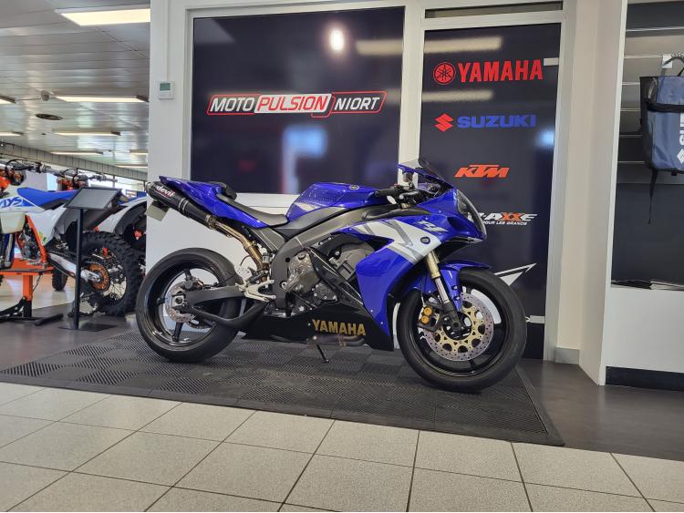 YAMAHA YZF 1000 R1 2004 | 35000KMS | 129€/MOIS