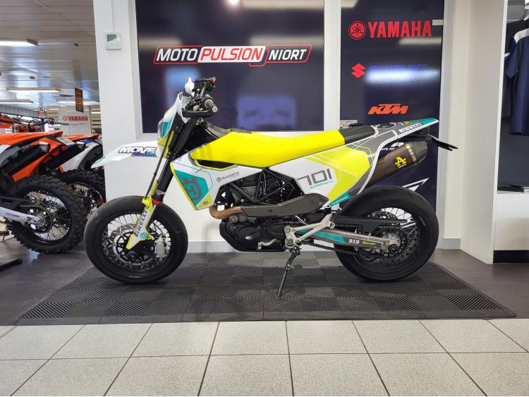 HUSQVARNA 701 SUPERMOTO Full
