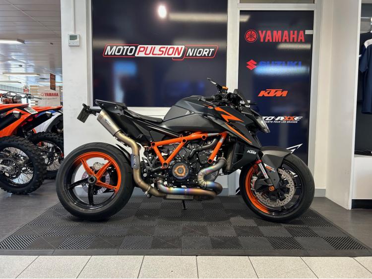 KTM 1390 SUPER DUKE R