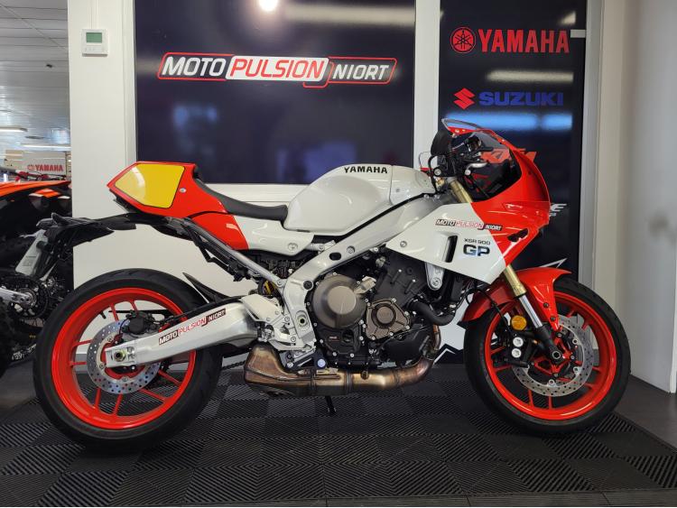 YAMAHA XSR 900 GP 2024